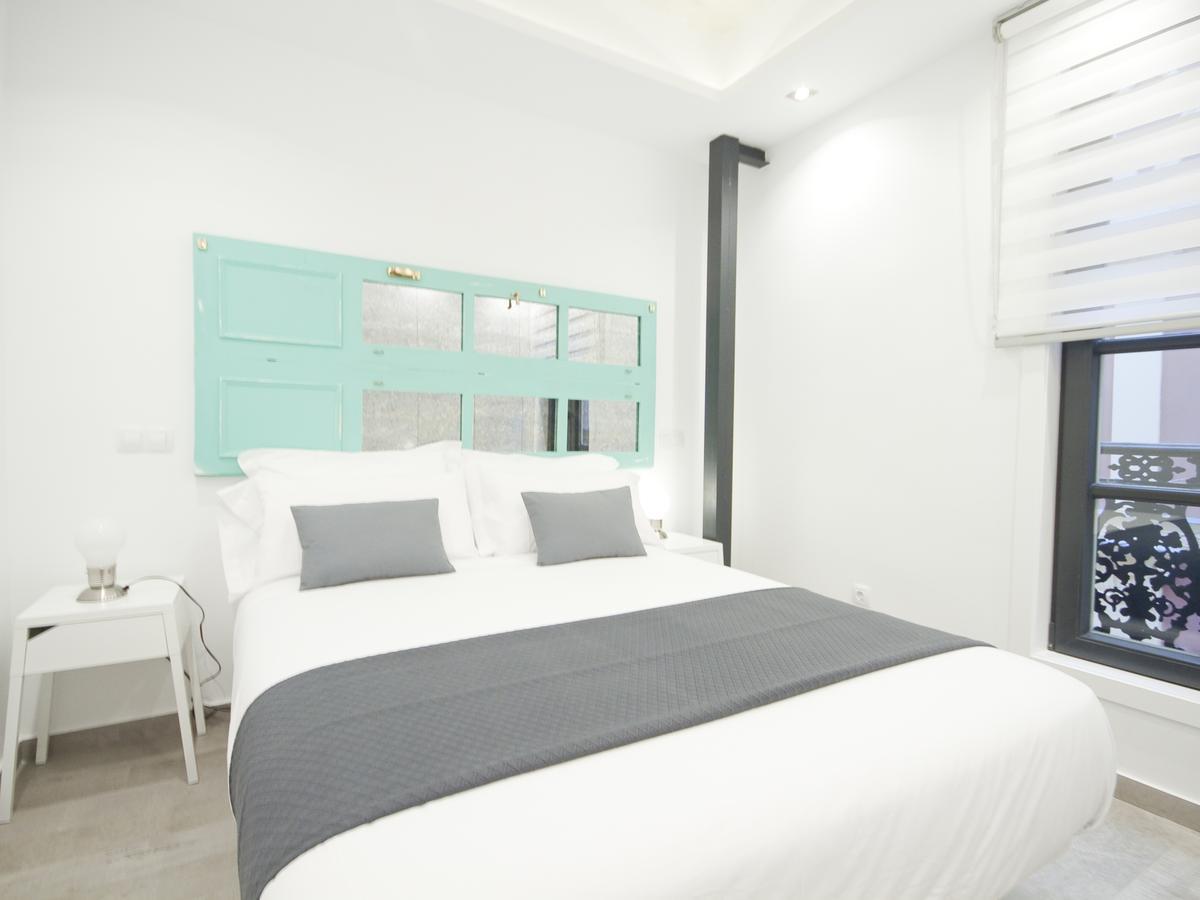 Apartamento Nuevo Y De Lujo En Puerta Del Sol Madrid Exterior photo